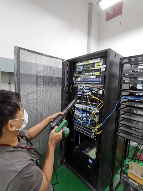 Maintenance Server Dell Cleansing