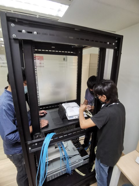 Installation and Re-Location Rack 42U
